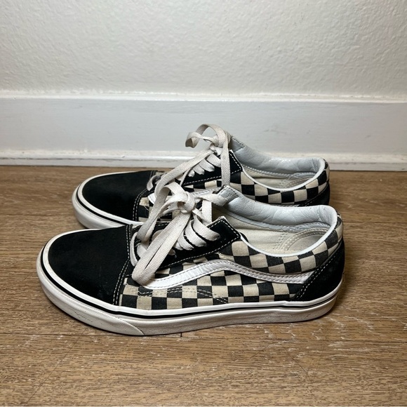 Checkerboard Old Skool Vans - Picture 1 of 5